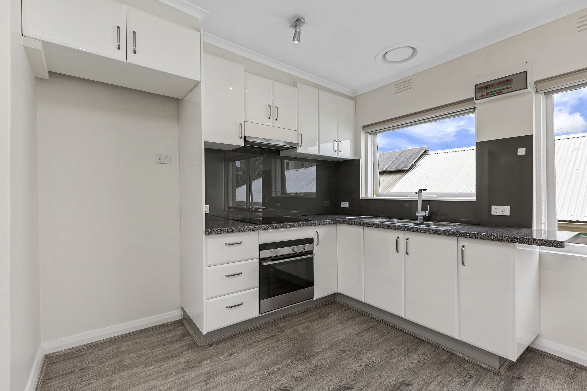 6/16 Warleigh Road, West Footscray - Thumbnail 6
