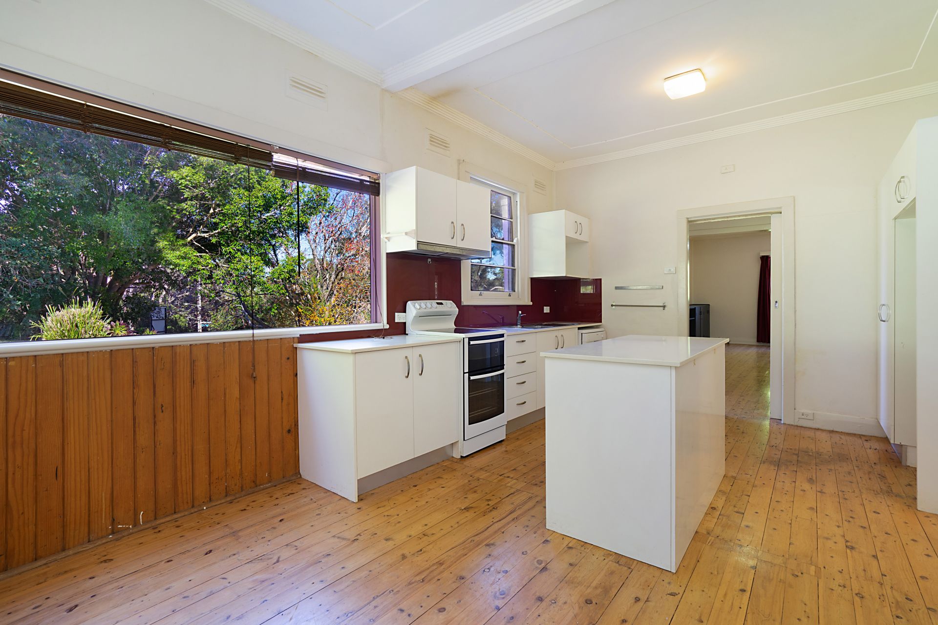 Classic Weatherboard Home on Generous 1219sqm Block, Classic Weatherboard Home On Generous 1219sqm Block - Thumbnail 5