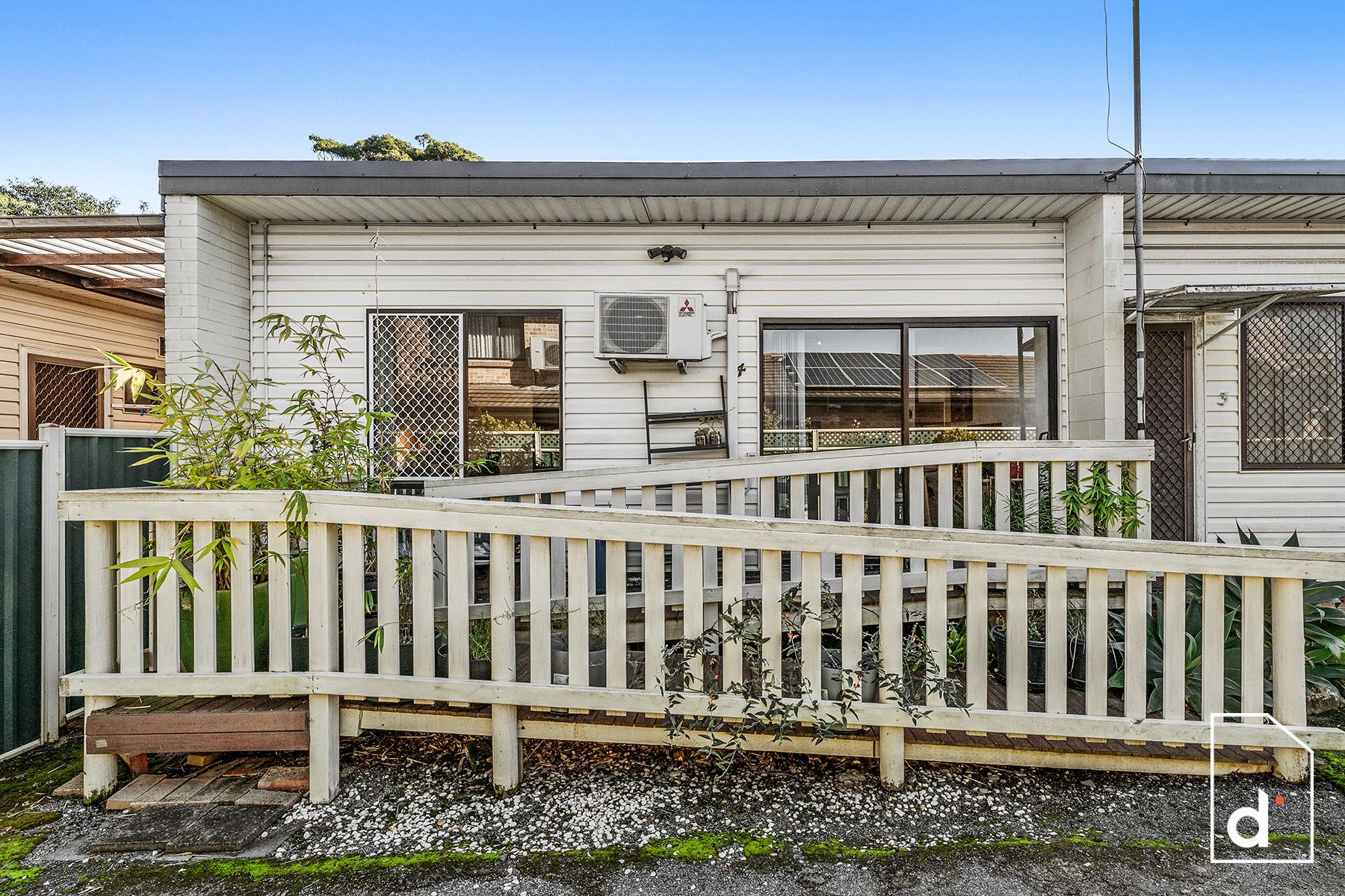 Sold property 565000 for 4/3335 Francis Street Corrimal , NSW 2518