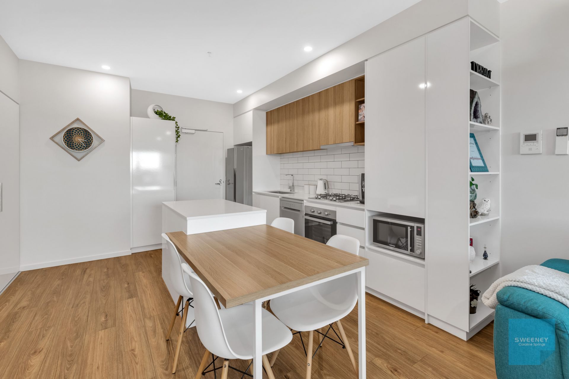 408/9 Commercial Road, Caroline Springs - Thumbnail 6