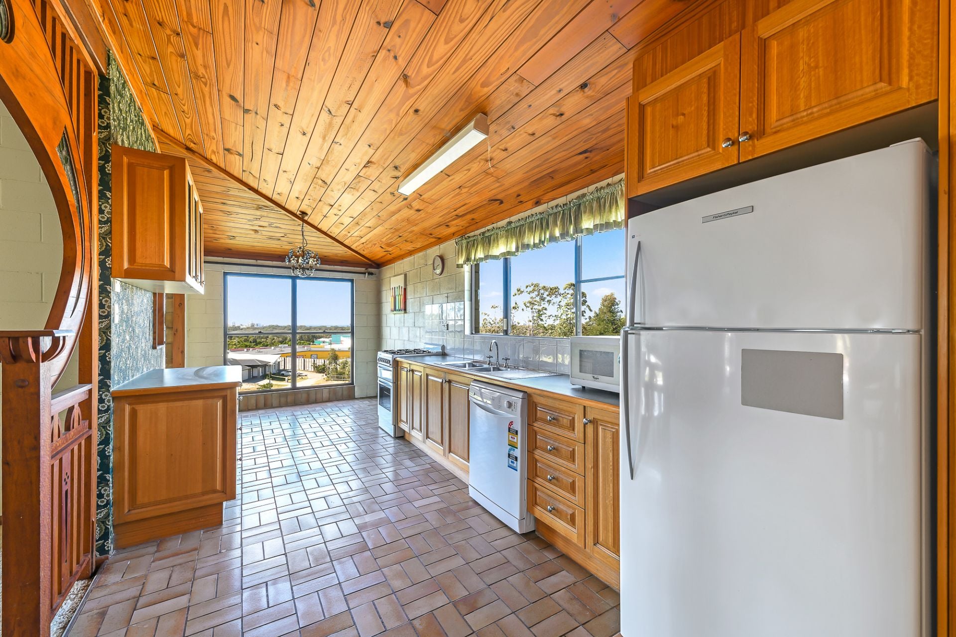 10 Sea Breeze Place Little Mountain QLD, Little Mountain - Thumbnail 4