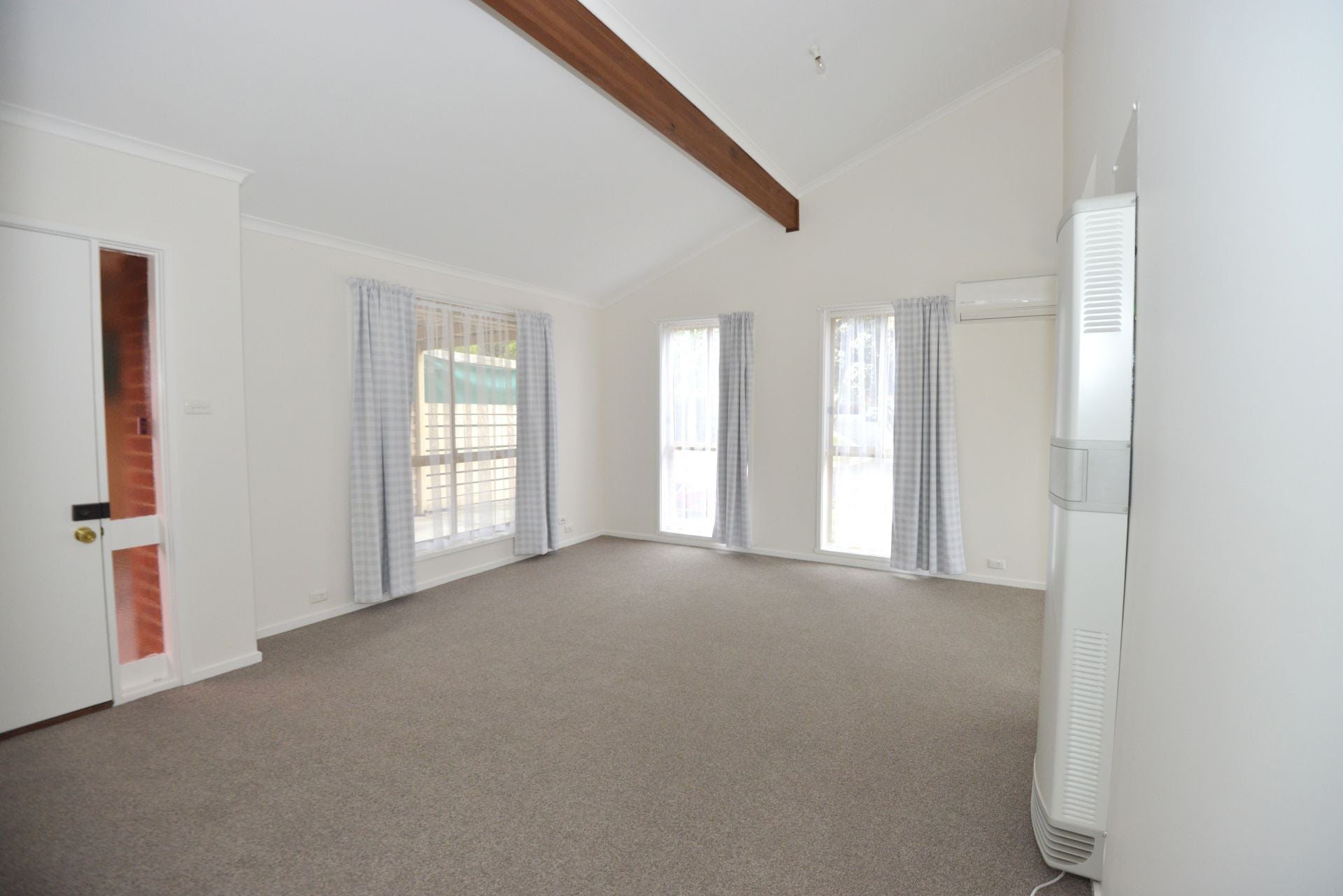 NEWLY RENOVATED FAMILY HOME