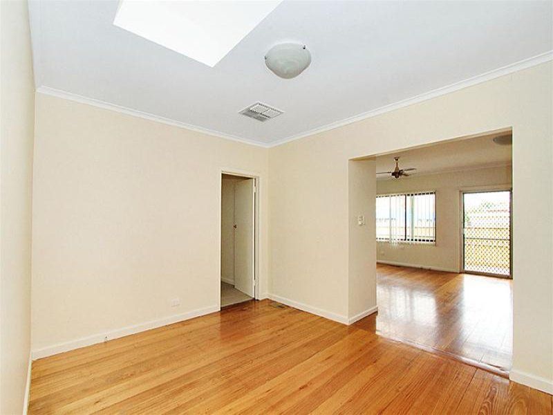 SPACIOUS 3 BEDROOM HOUSE