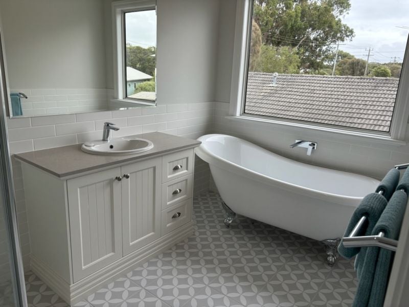Stunning Fully Furnished 4-Bedroom Home in Portsea