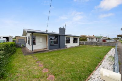 3
 
 
 
  
 
 
 1
 
 
 
  
 
 
 1
 
 
 
 
 
 
 
 68 Ronald Street, Devonport TAS 7310, Devonport - Thumbnail 2