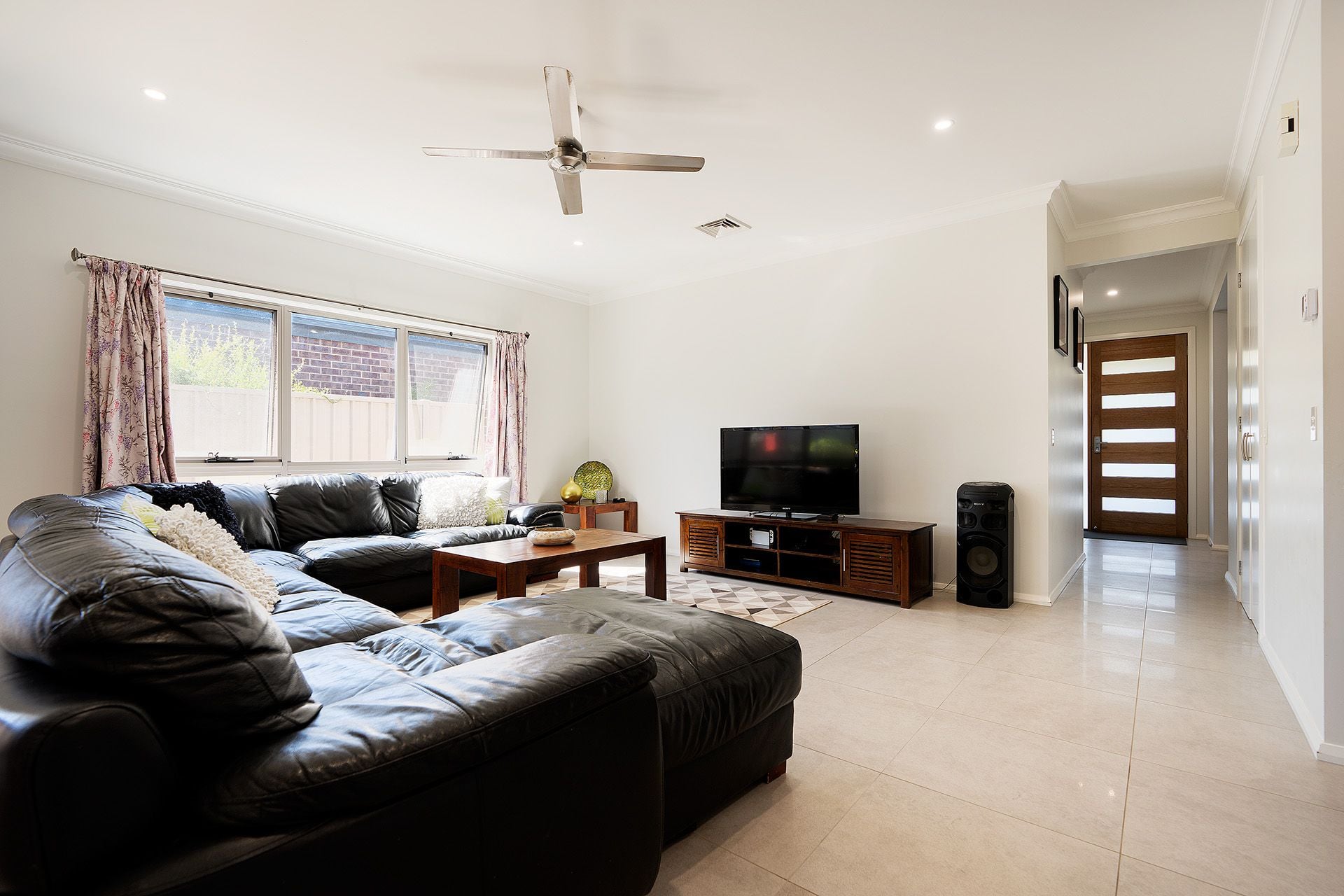 4 Grevillea Drive, McKenzie Hill - Thumbnail 5