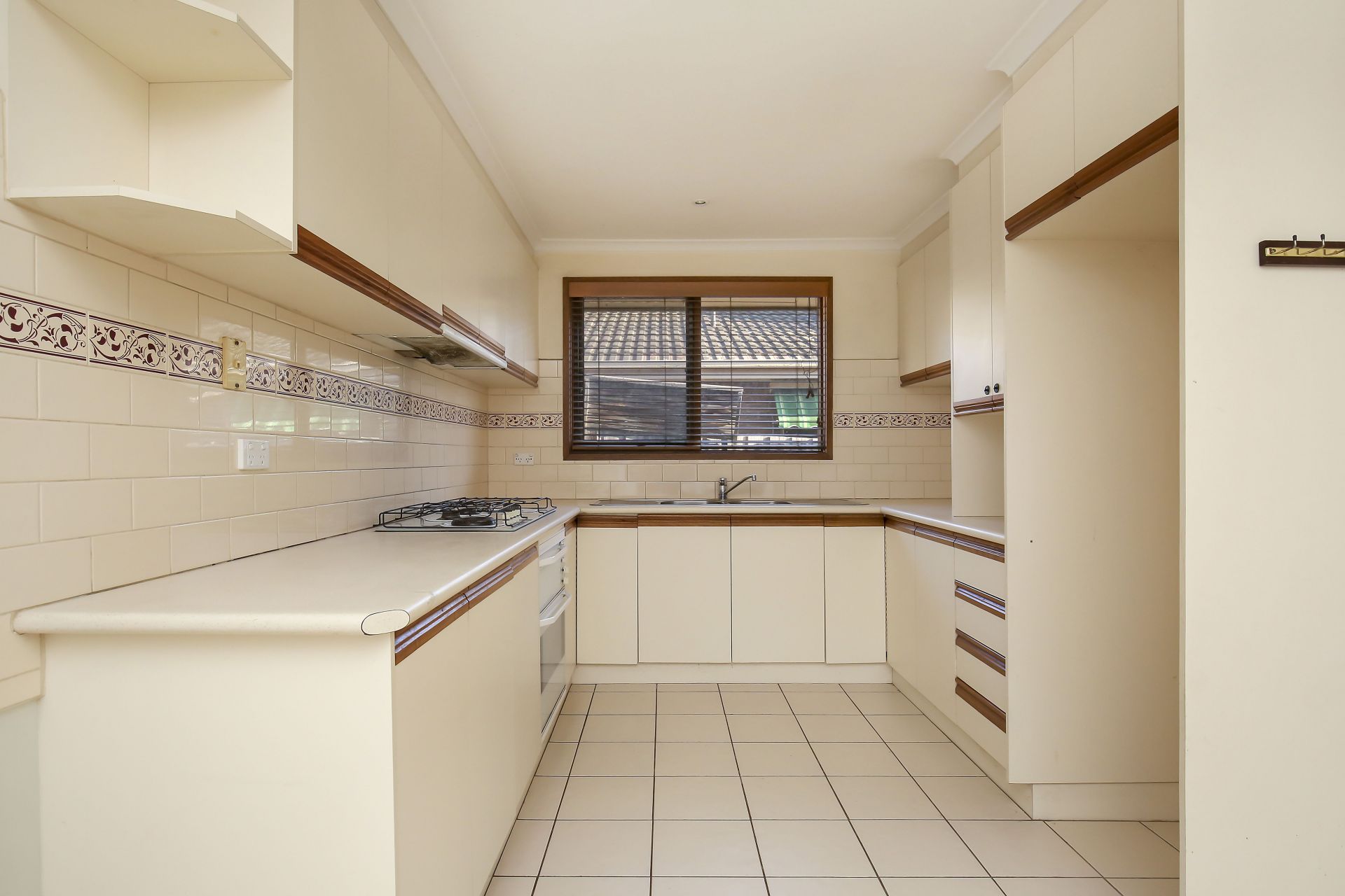 Position, Potential & Priced To Sell - 
SET NEGOTIATION: Monday 2nd July @ 6.00pm (Unless Sold Prior)
