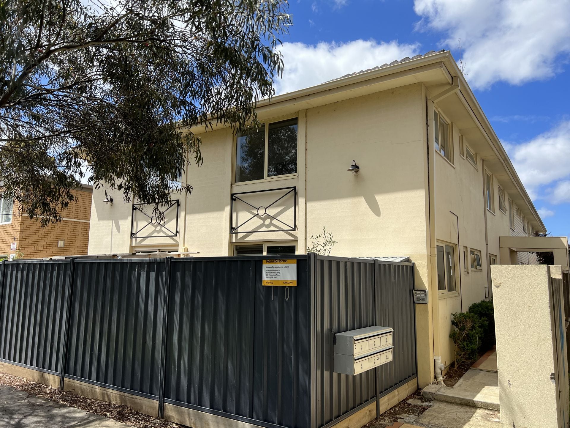 Spacious Two Bedroom Apartment!
