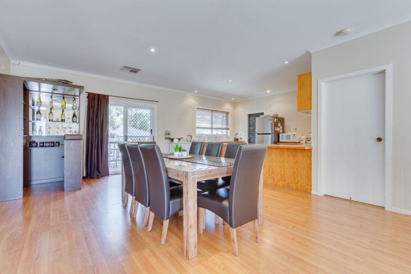 11 Carey Crescent, Bacchus Marsh - Thumbnail 7