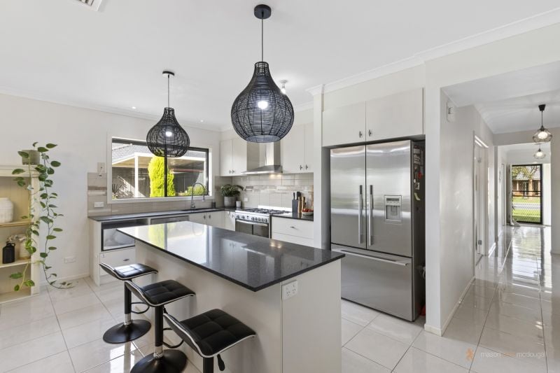 136 Oakbank Boulevard Whittlesea VIC, Whittlesea - Thumbnail 2