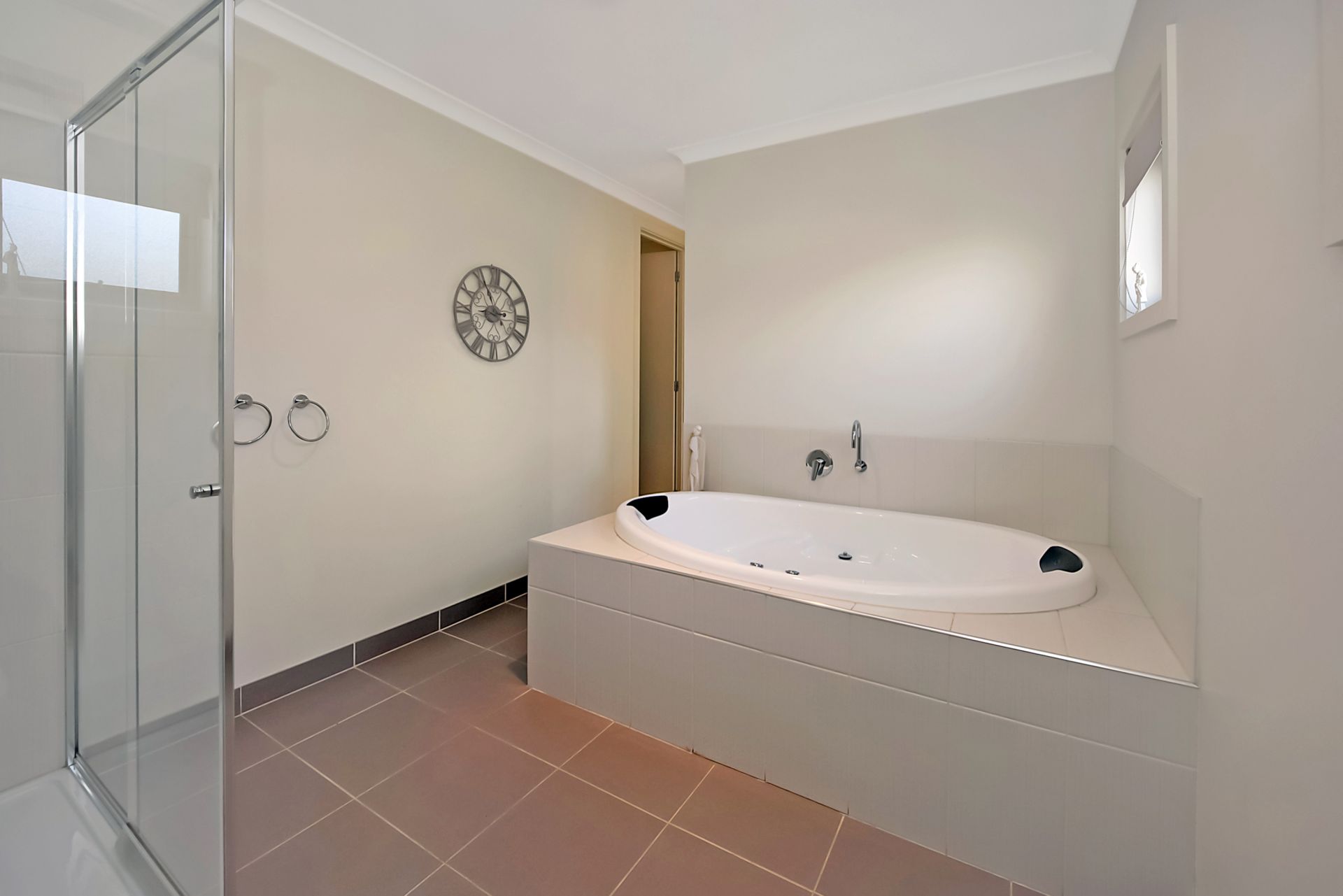 21 Chamonix Parade South Morang, South Morang - Thumbnail 8