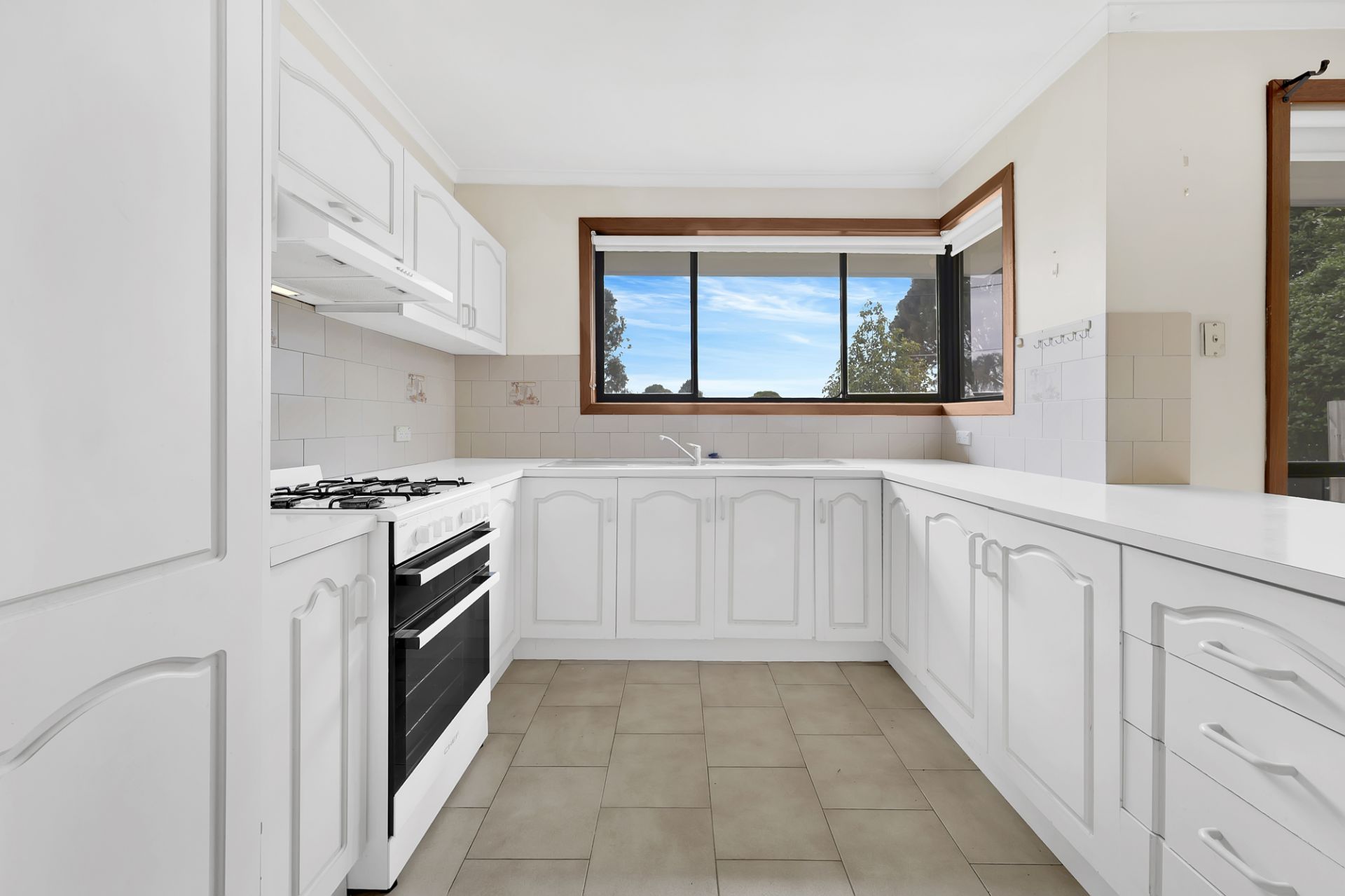 Lovely 2 Bedroom Unit