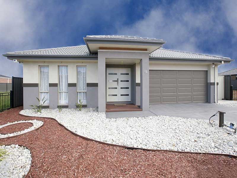 15 Derham Drive, Point Cook - Thumbnail 2