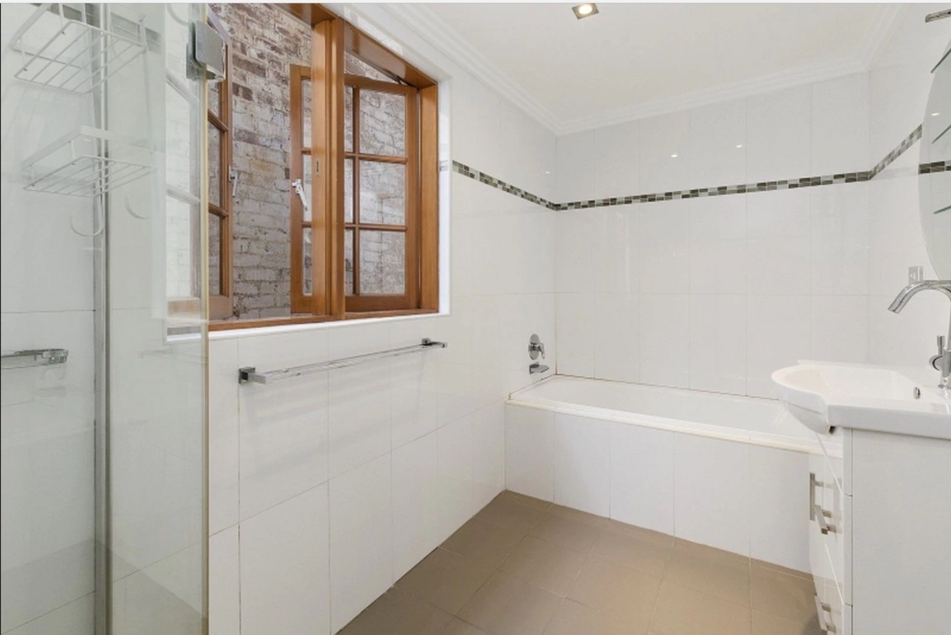 Charming Renovated Terrace