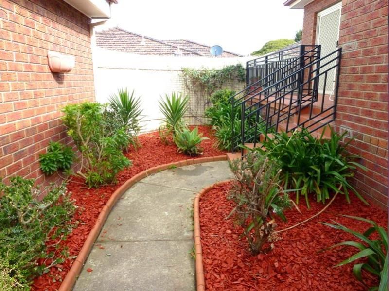 Stunning 3 Bedroom Unit with 2 bathrooms