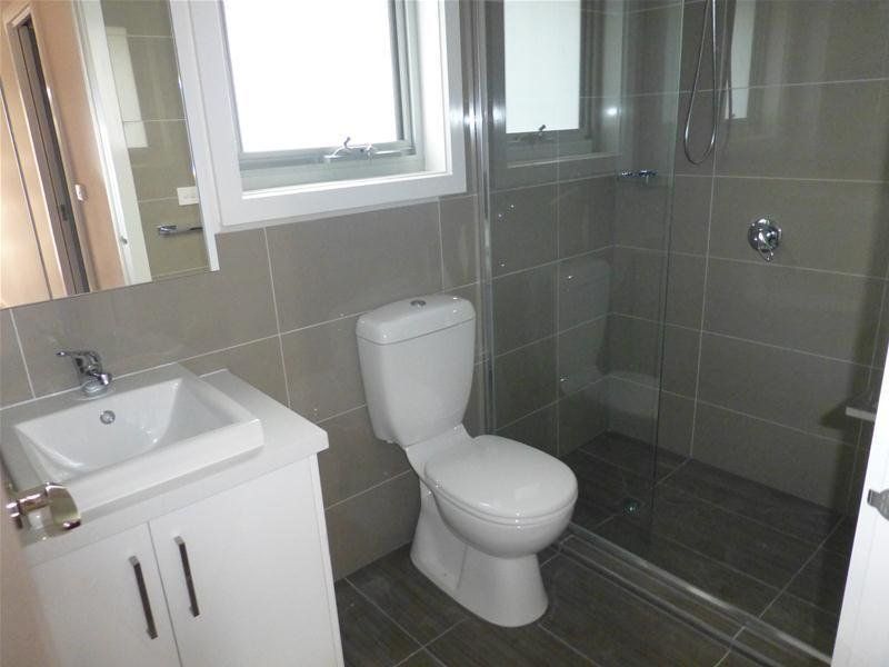 Perfectly presented townhouse available now!