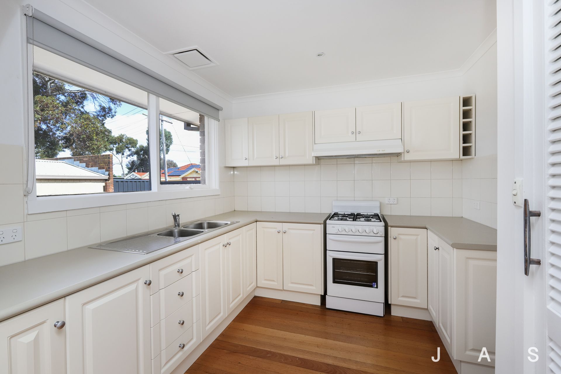 31 Gillespie Road St Albans VIC, St Albans - Thumbnail 7