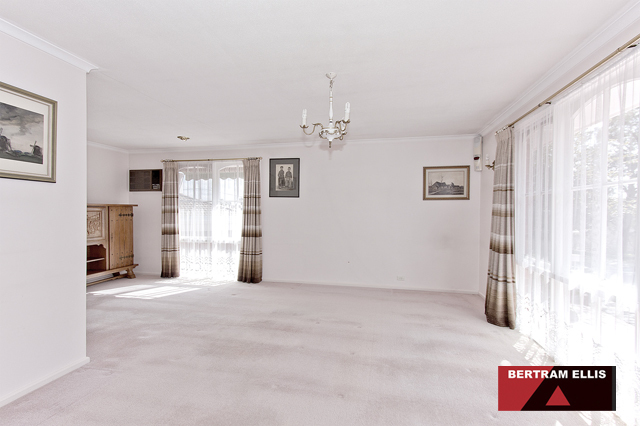 28 Kambalda Crescent, Fisher - Thumbnail 7