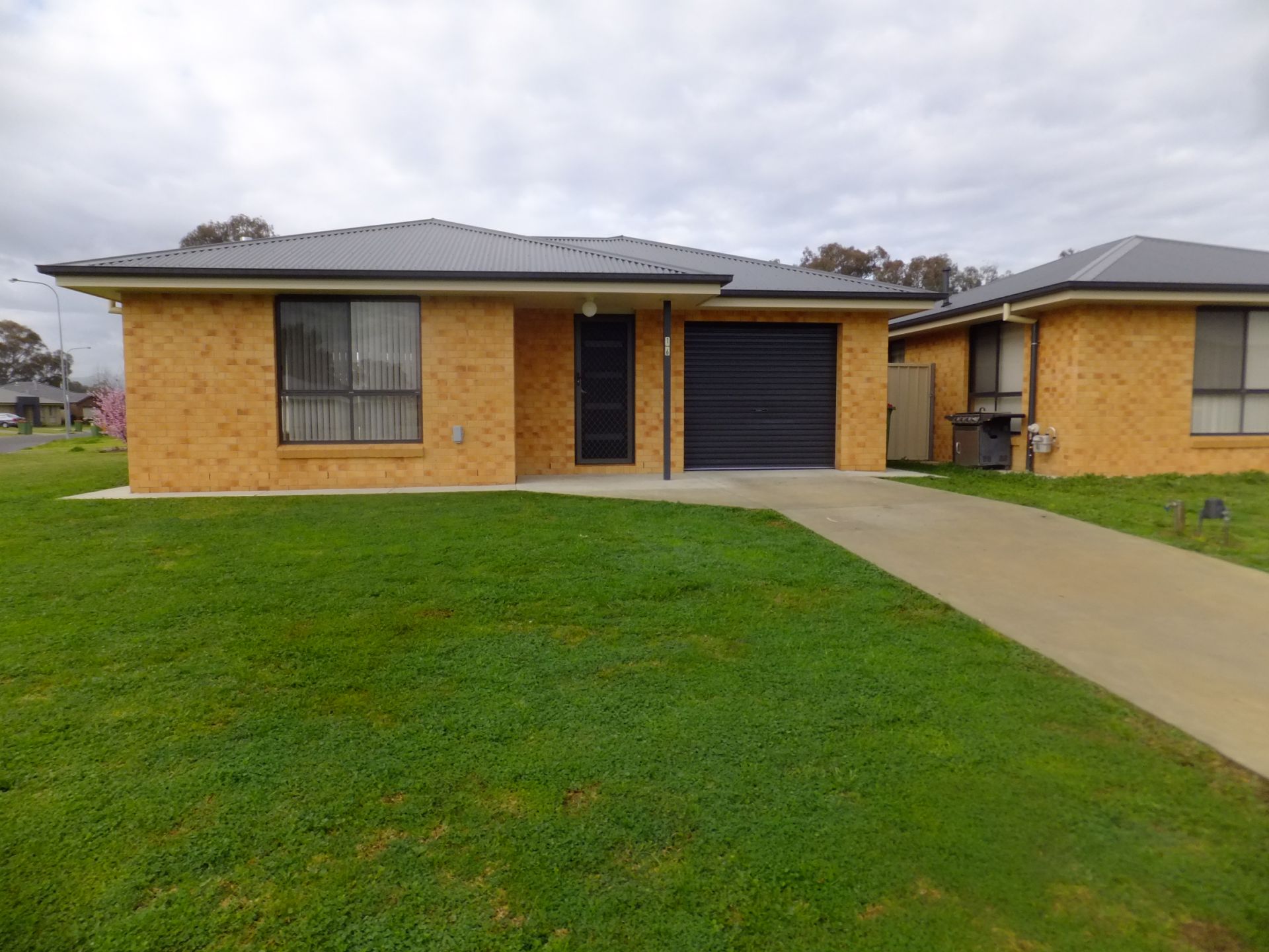1/6 Pech Avenue, Jindera Kane Real Estate
