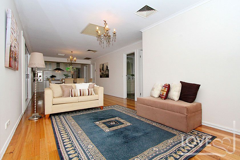 5 BEDROOM FAMILY HOME IN A PRIME LOCATION