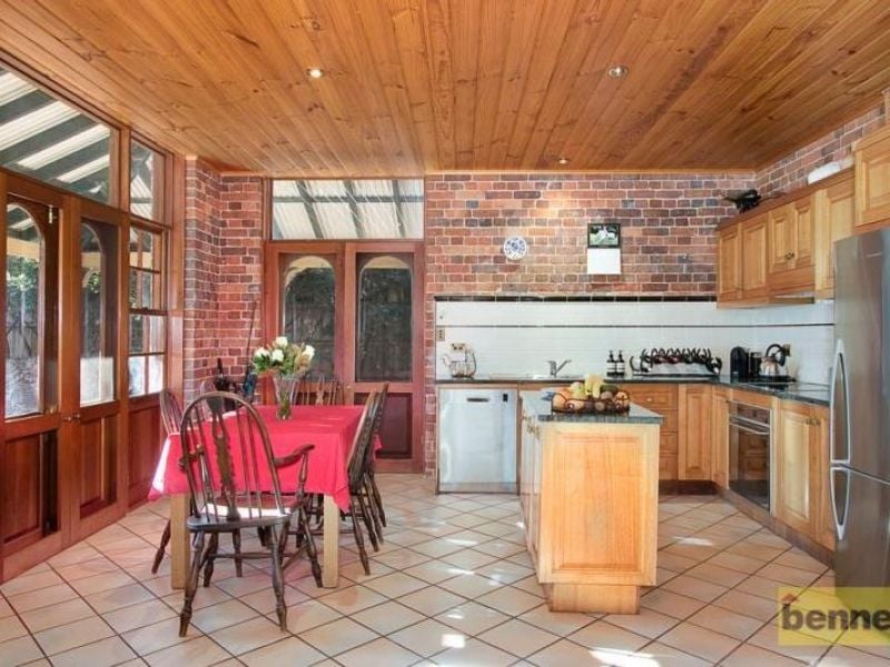 313 Windsor Street, Richmond - Thumbnail 3