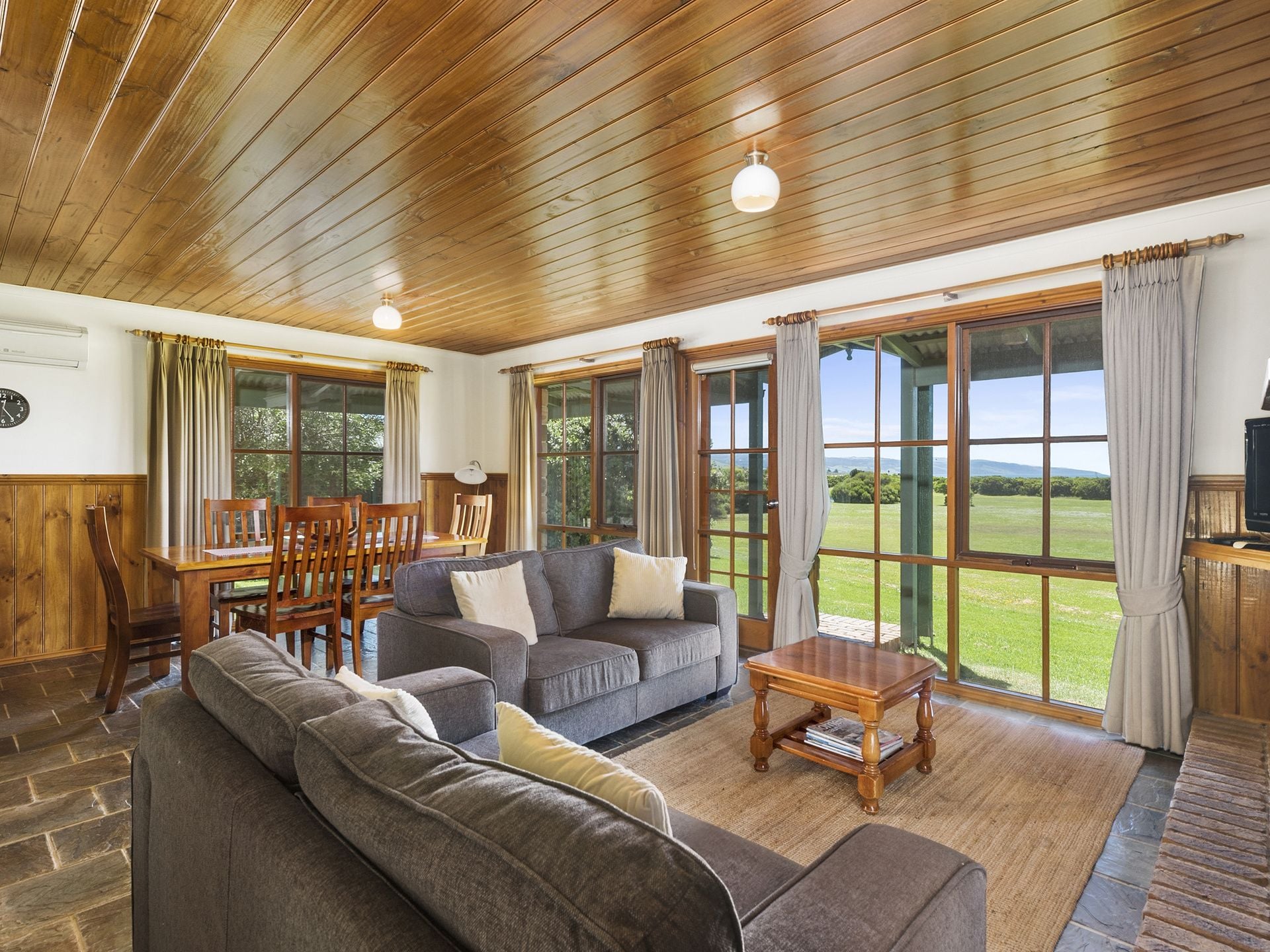 5/2-6 Great Ocean Road, Marengo - Thumbnail 3