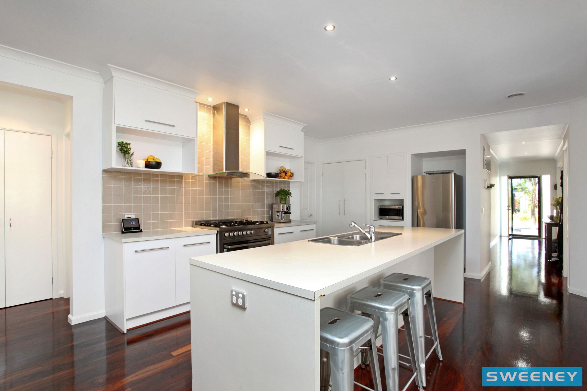 12 Holcolme Street, Caroline Springs - Thumbnail 4