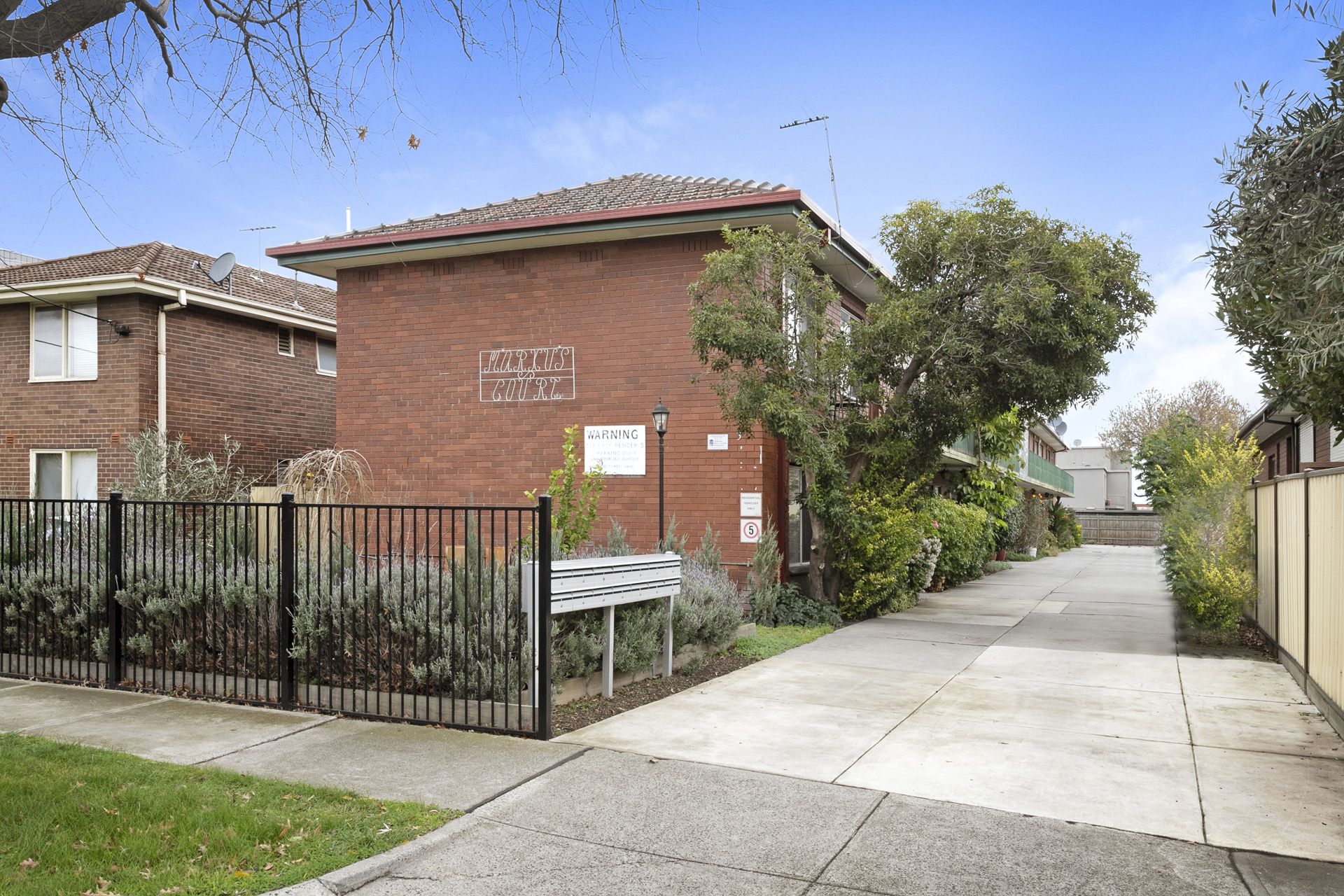 7/5 Carmichael Street, West Footscray - Thumbnail 2