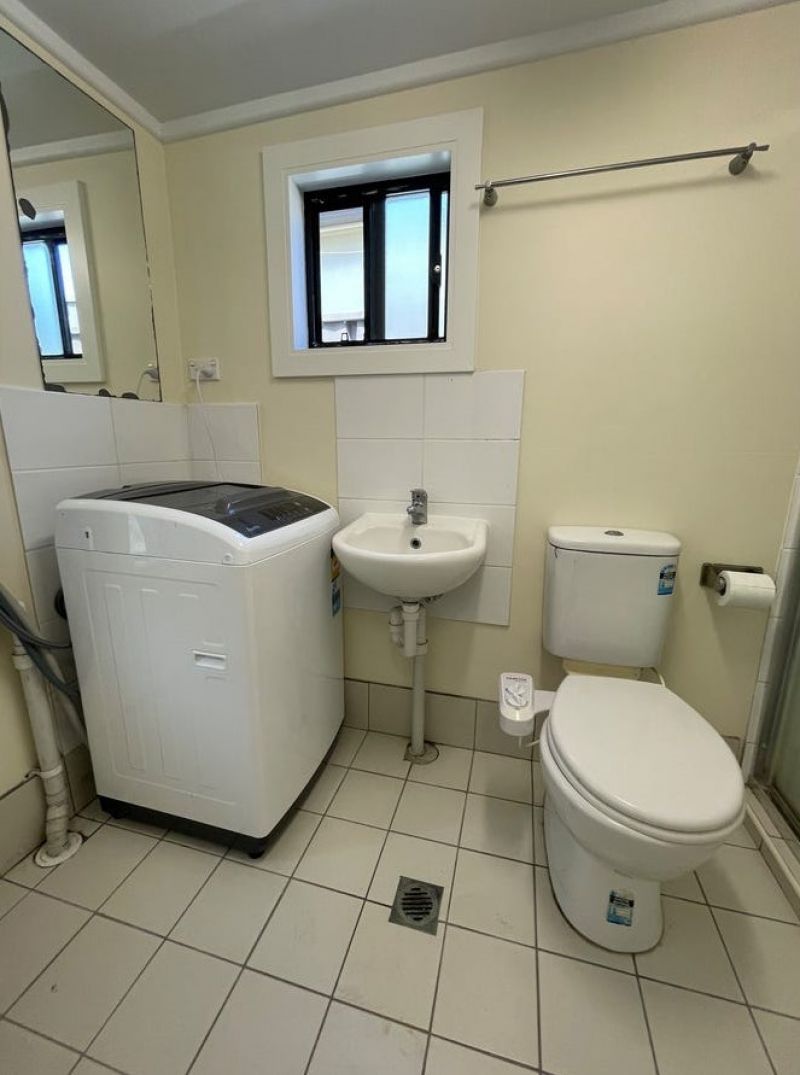 2 Lismore Street, Eastlakes RRE Properties