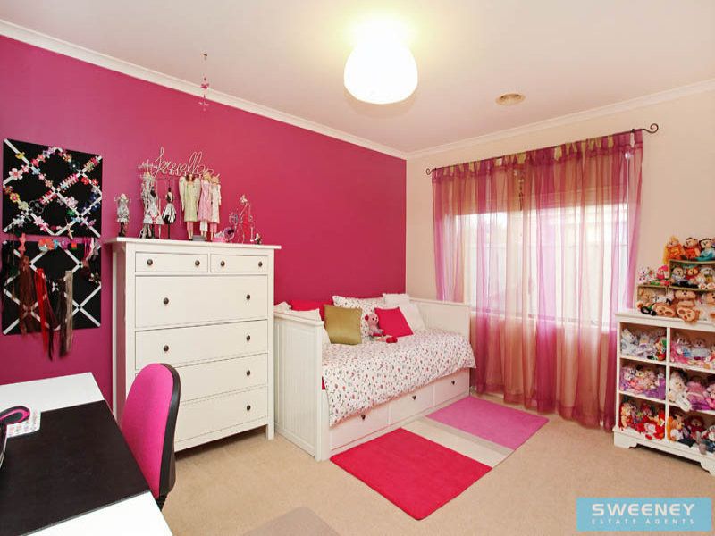 4 Castlemaine Way, Caroline Springs - Thumbnail 7