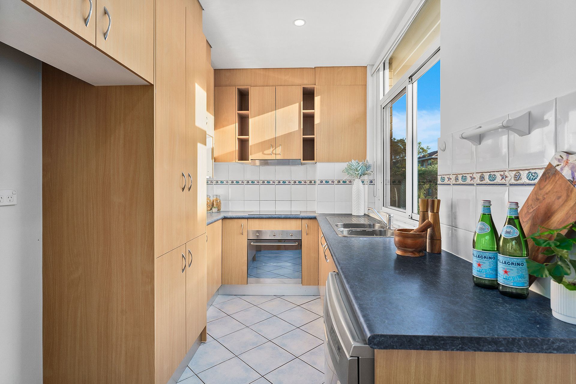 12/4-10 The Boulevarde Brighton-Le-Sands NSW, Brighton-Le-Sands - Thumbnail 3