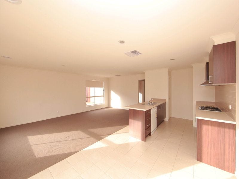 25 Dudley Street WALLAN, Wallan - Thumbnail 6