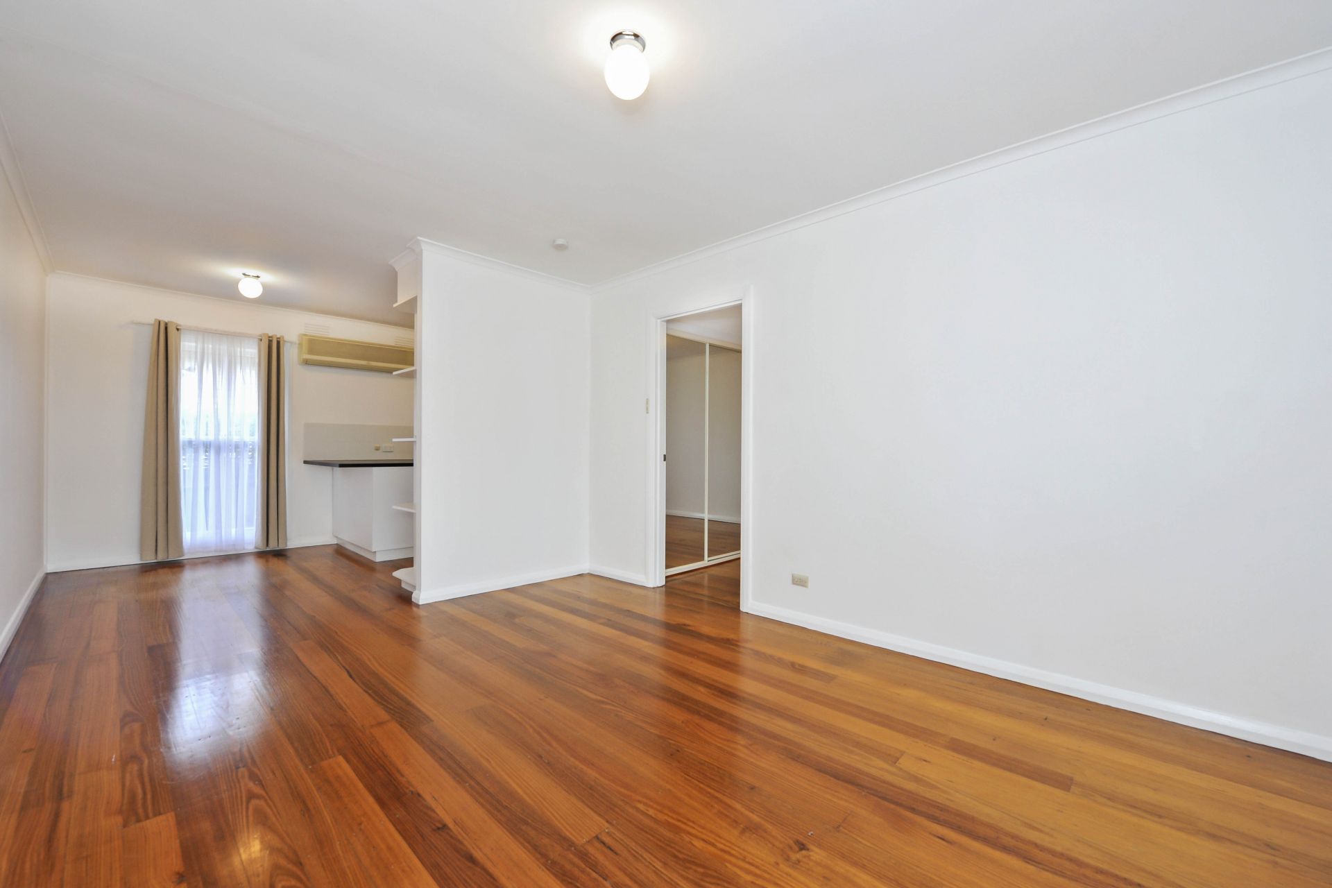 RENOVATED ONE BEDROOM UNIT
