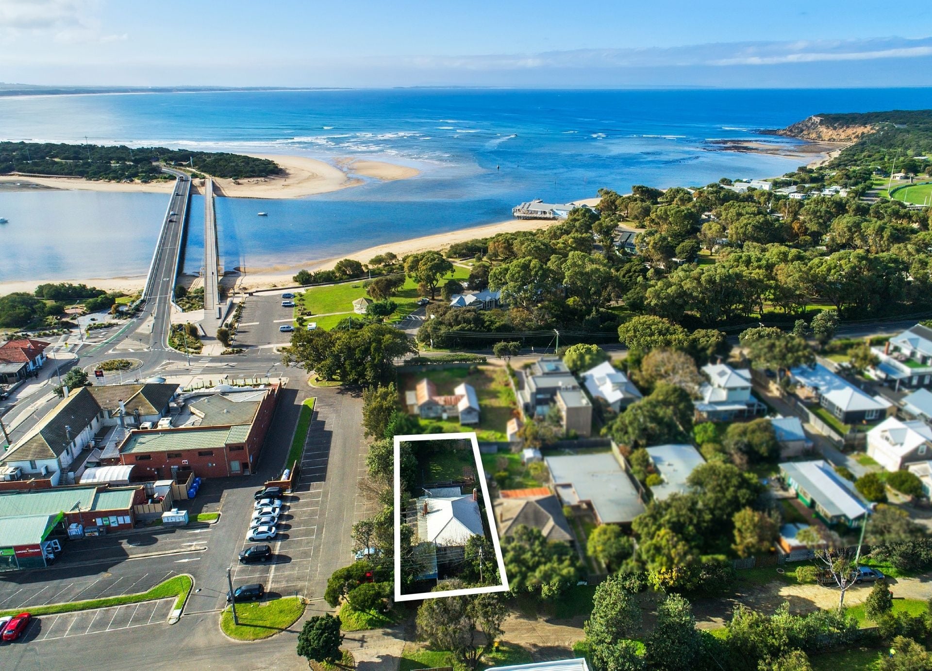 6 Golightly Street Barwon Heads VIC, Barwon Heads - Thumbnail 2