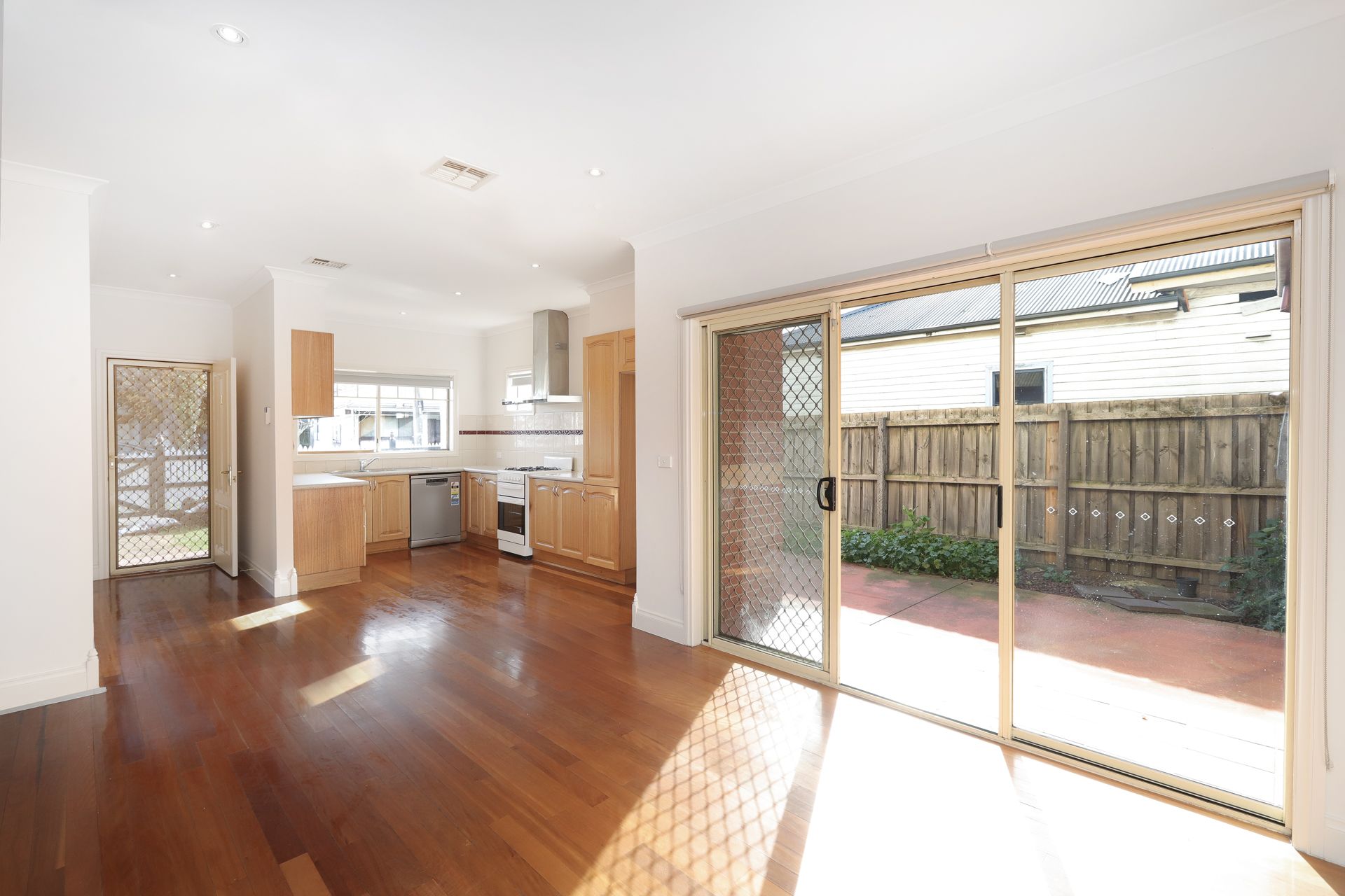 1/3 Dempster Street West Footscray VIC, West Footscray - Thumbnail 4