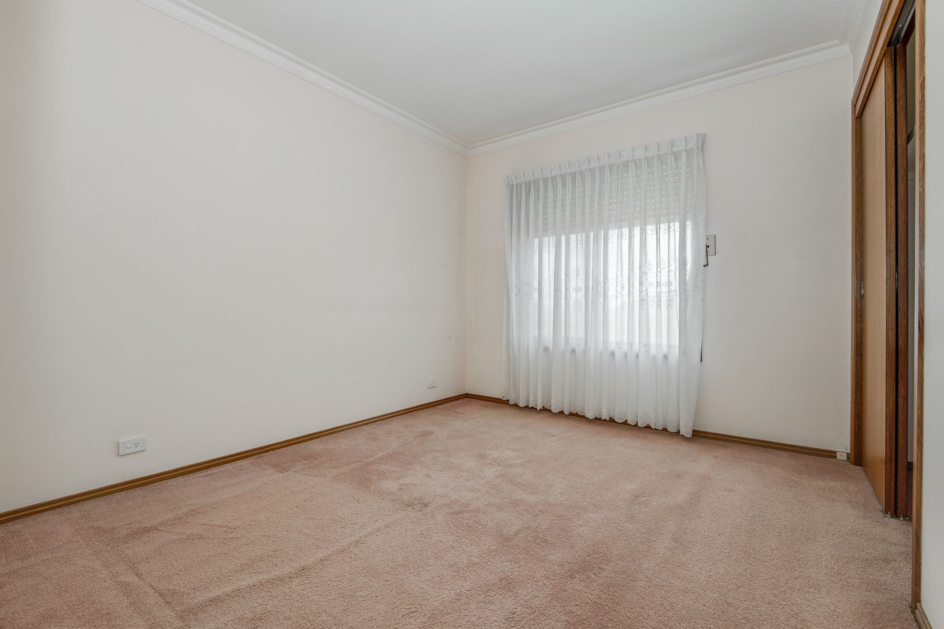 PERFECT FAMILY HOME IN CENTRAL EPPING