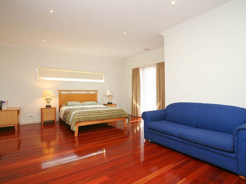 23 Clementson Drive, Caroline Springs - Thumbnail 3