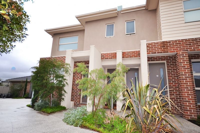 13/13 Elsey Road, Reservoir