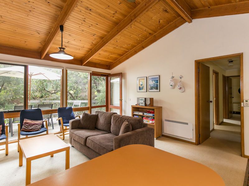 42 Boyd Avenue, Moggs Creek - Thumbnail 4