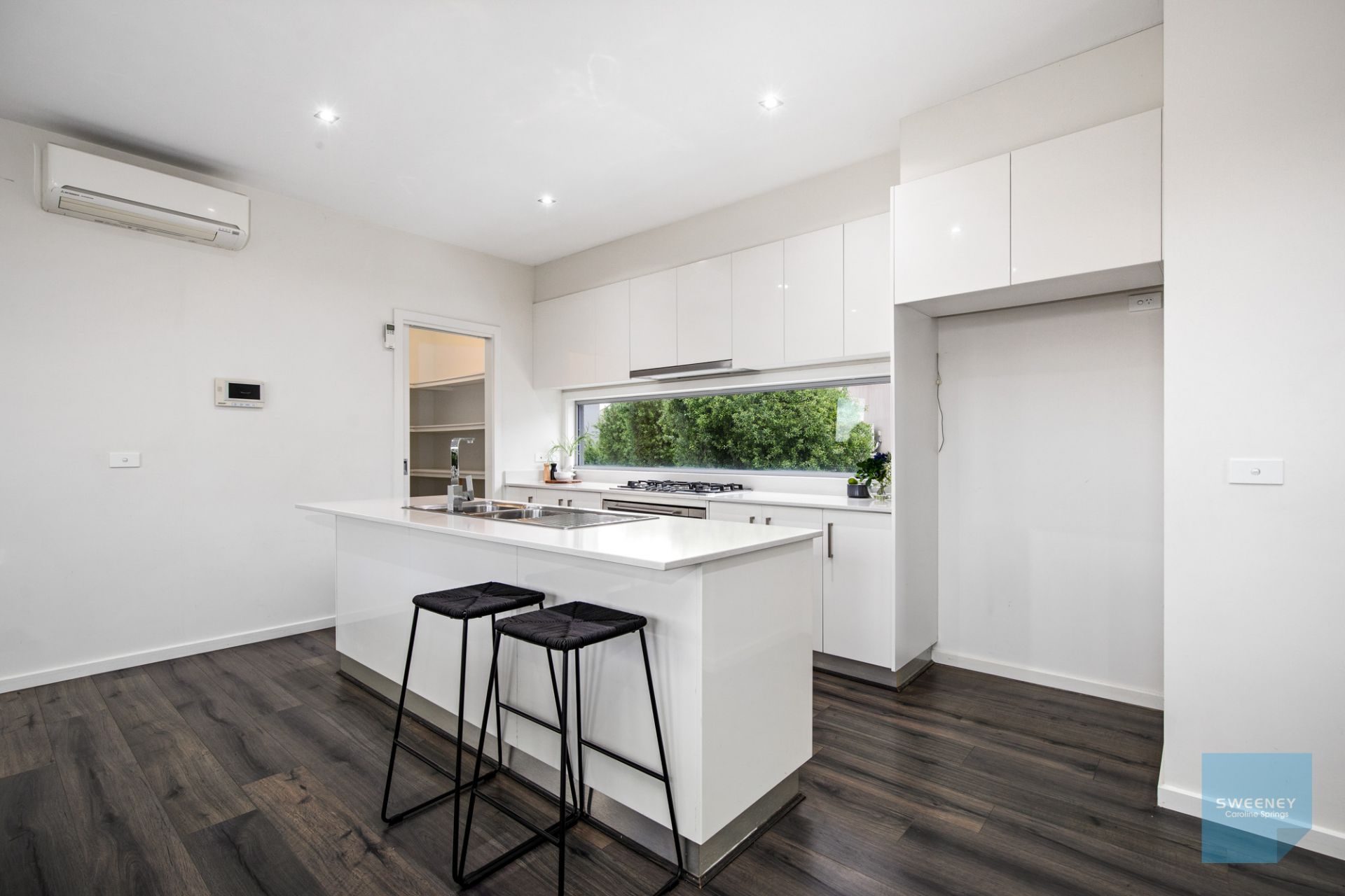 12/13 Greville Street, Caroline Springs - Thumbnail 3