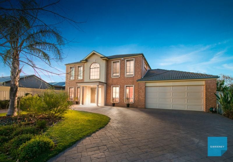 3 Greenwich Crescent, Caroline Springs - Thumbnail 2