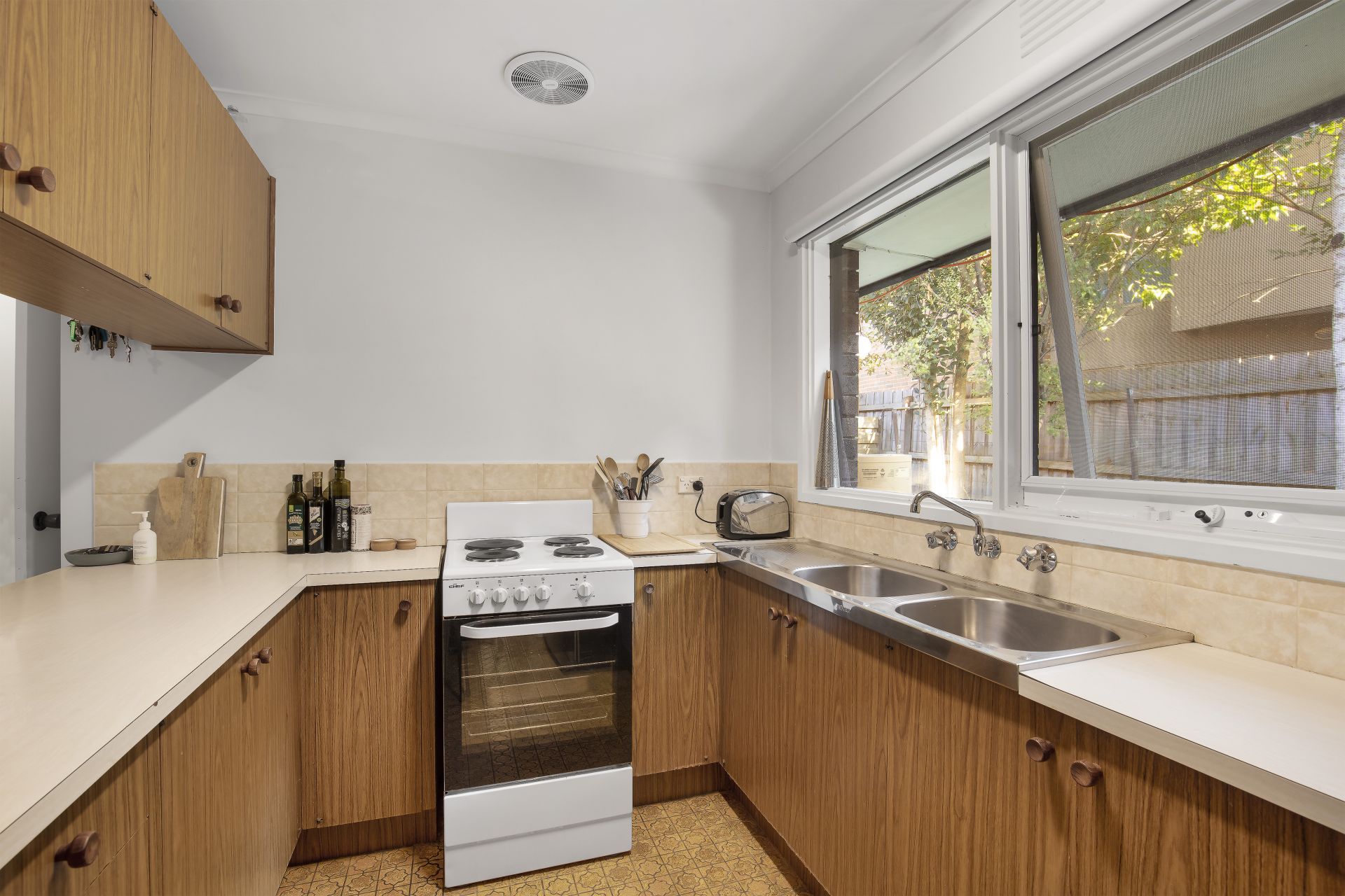 2/64 Harp Road, Kew East - Thumbnail 4