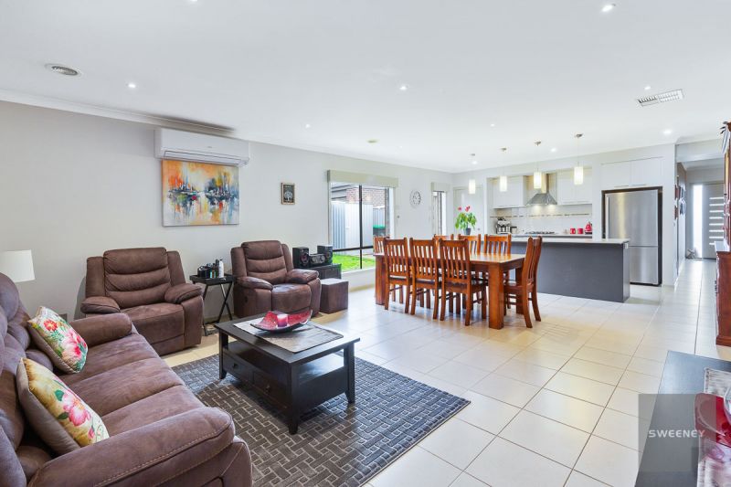 23 Lone Pine Square, Bacchus Marsh - Thumbnail 8