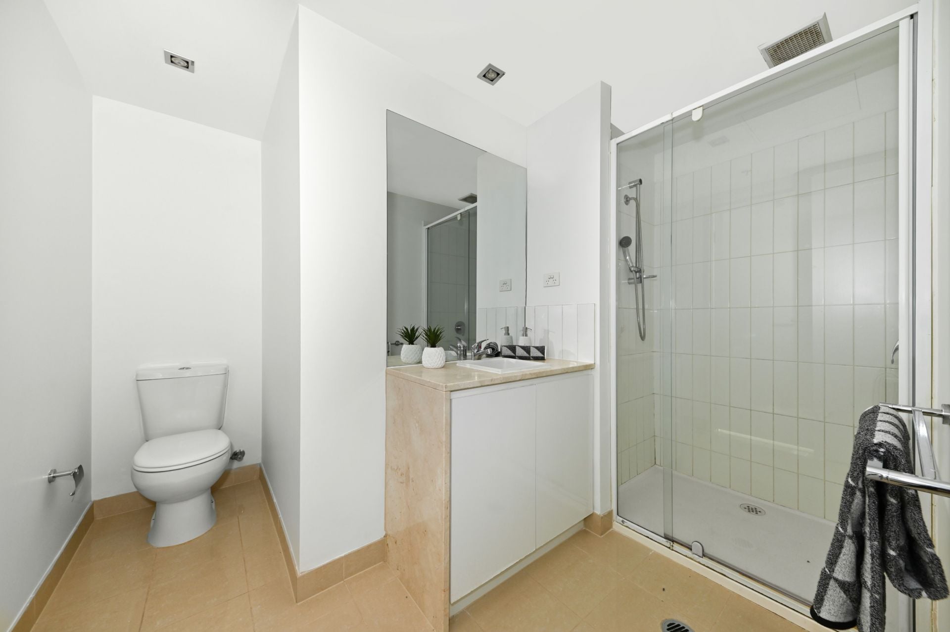 1701/8 Downie Street Melbourne VIC, Melbourne - Thumbnail 6