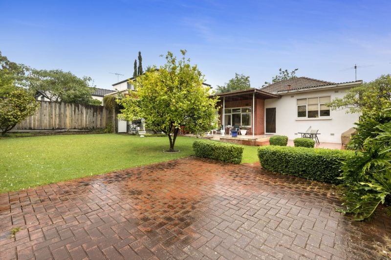41 Sunburst Avenue, Balwyn North - Thumbnail 2