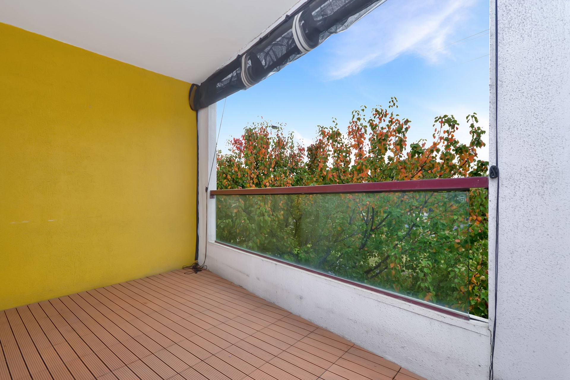 APARTMENT LIVING IN A VIBRANT LIFESTYLE SETTING