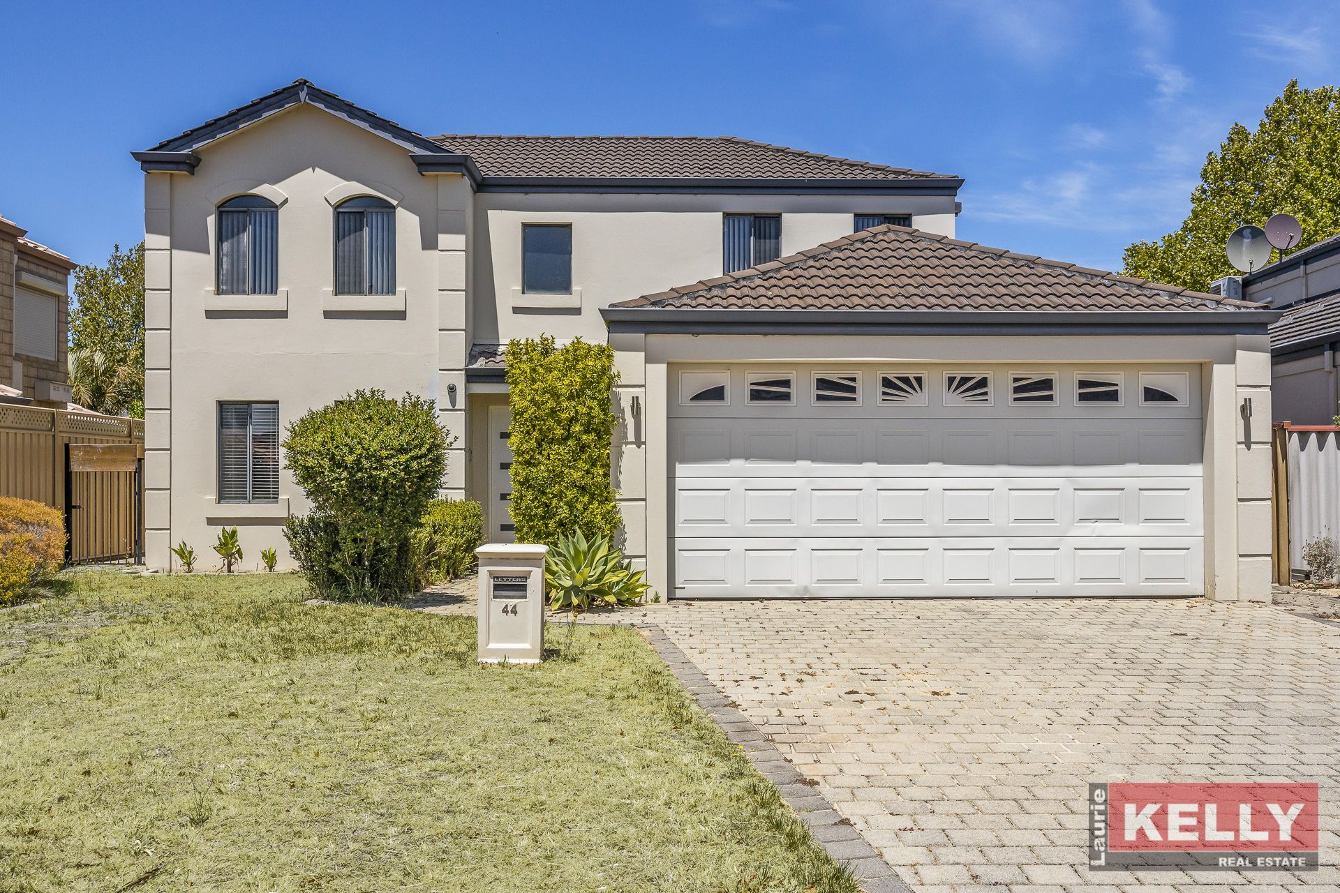 44 McGuigan Circle, Redcliffe Laurie Kelly Real Estate