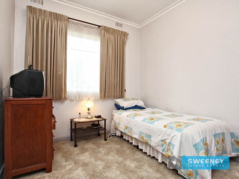 10 Myrtle Grove, Altona - Thumbnail 5