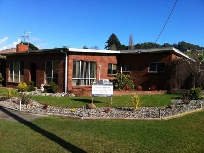 4
 
 
 
  
 
 
 1
 
 
 
  
 
 
 3
 
 
 
 
 
 
 
 2 Bradshaw Street, LATROBE TAS 7307, Latrobe - Thumbnail 2