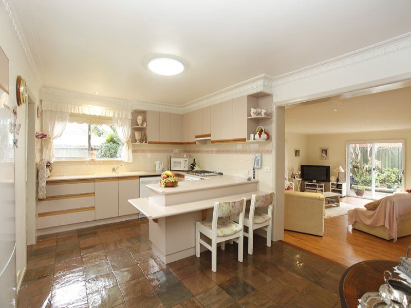 38 Chifley Avenue, Altona - Thumbnail 4
